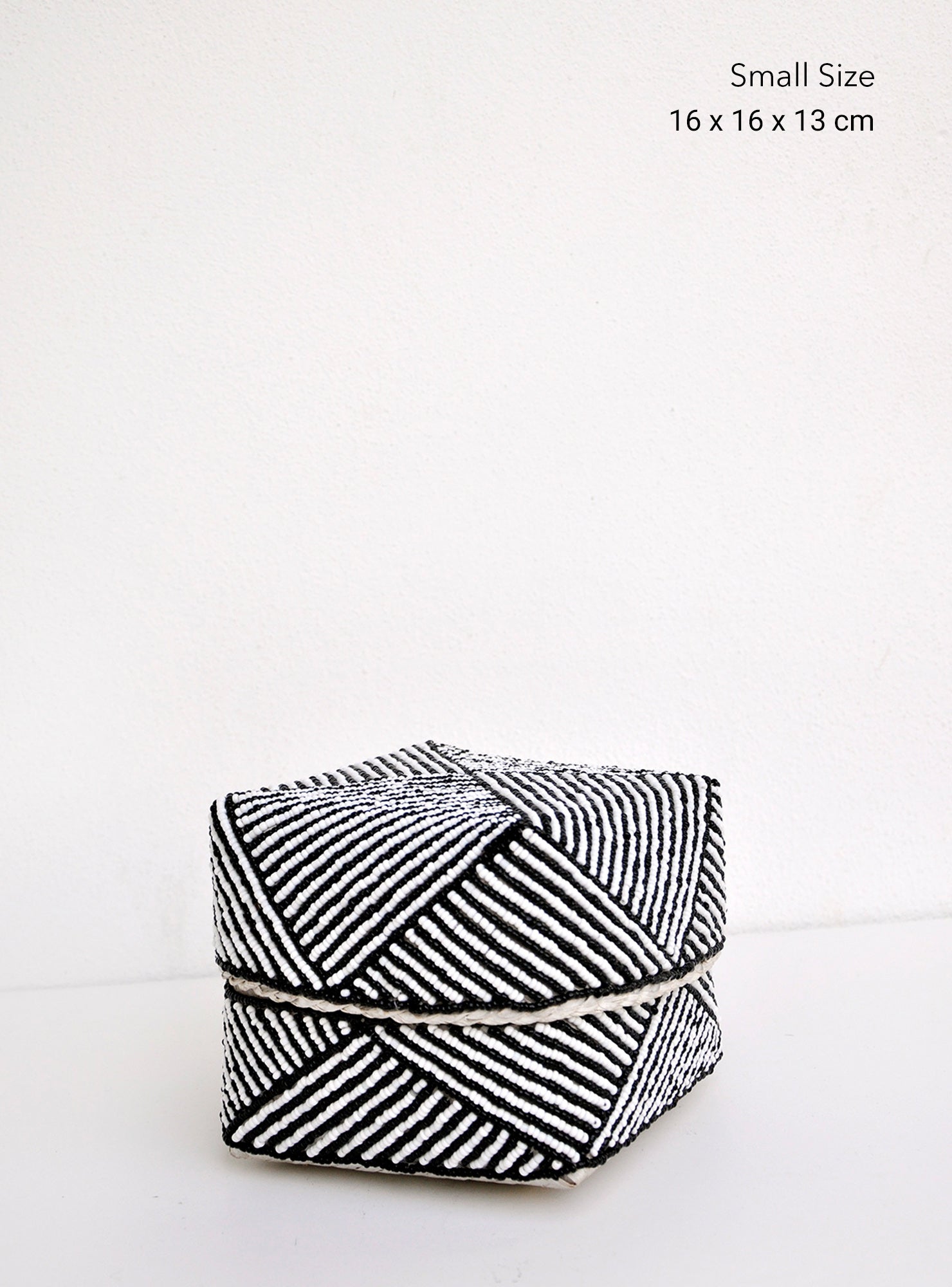 Black & White Beads Box