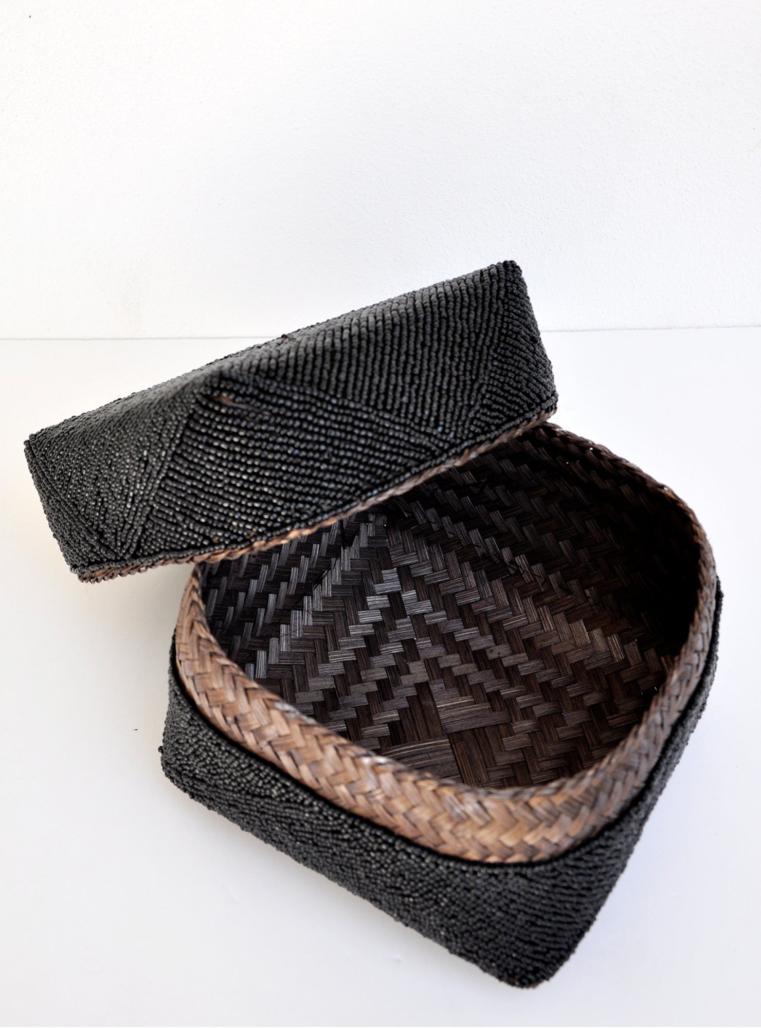 Black Beads Box