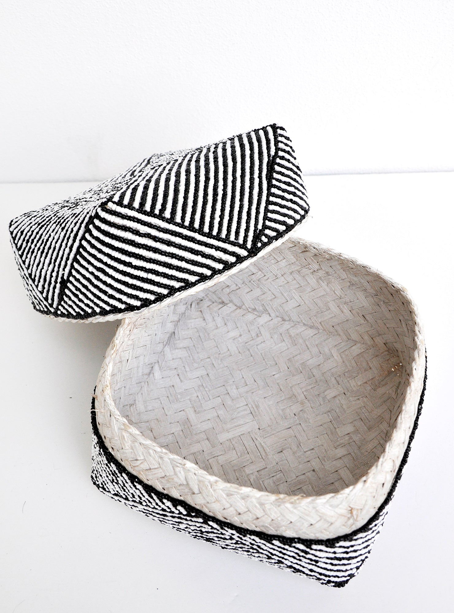 Black & White Beads Box